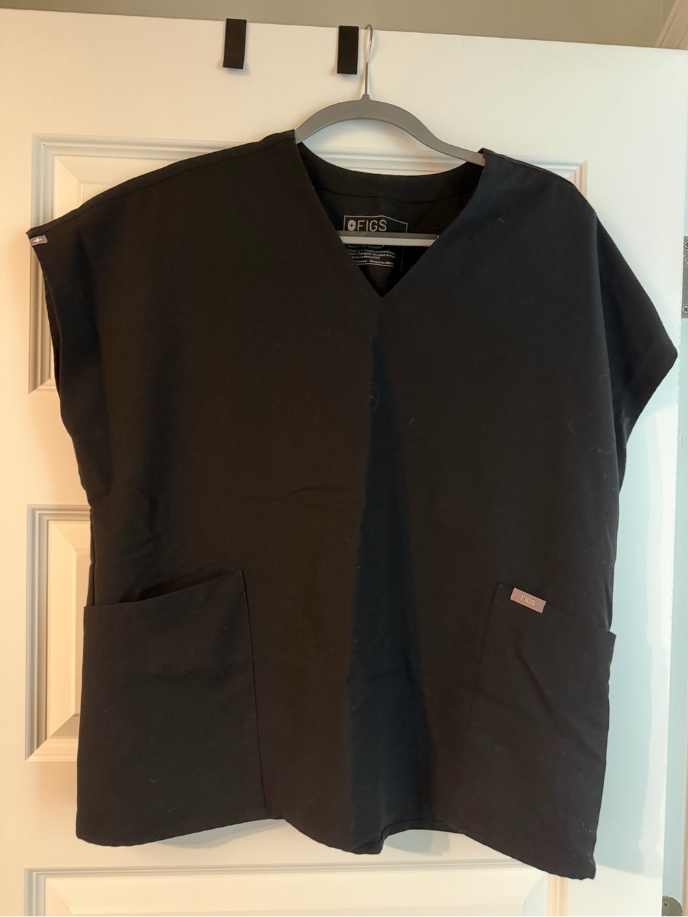 Figs women's Black Estrella Scrub Top - S / Black
